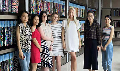 These beautiful photos means trust friendship and win-win cooperation 